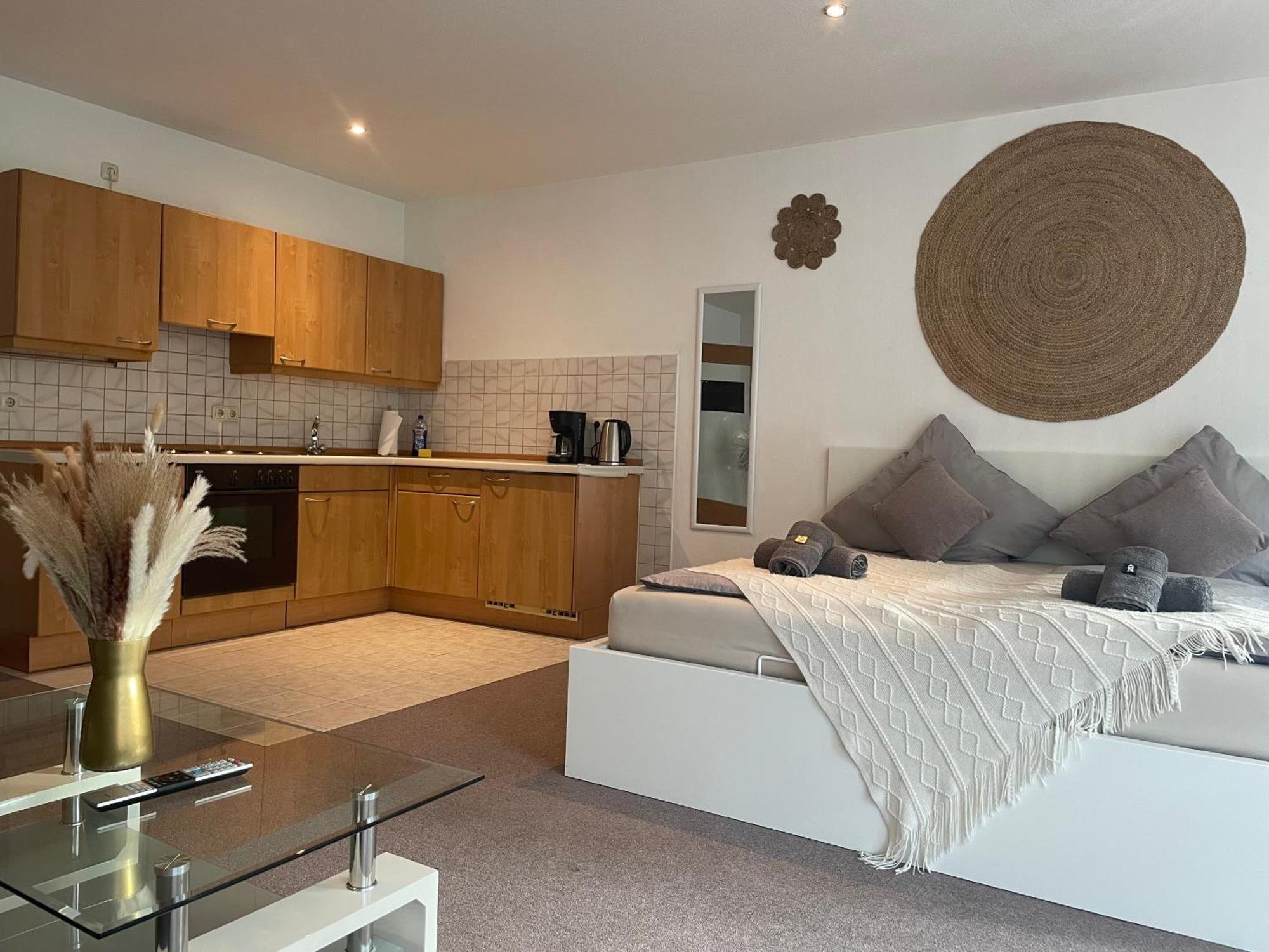 Kingsize Bett Boho Apartment Mit Tiefgarage Naehe Salzburg Freilassing Extérieur photo